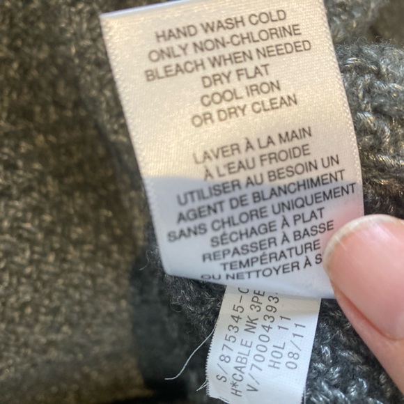 Banana Republic Heritage Size M sweater - Picture 7 of 8